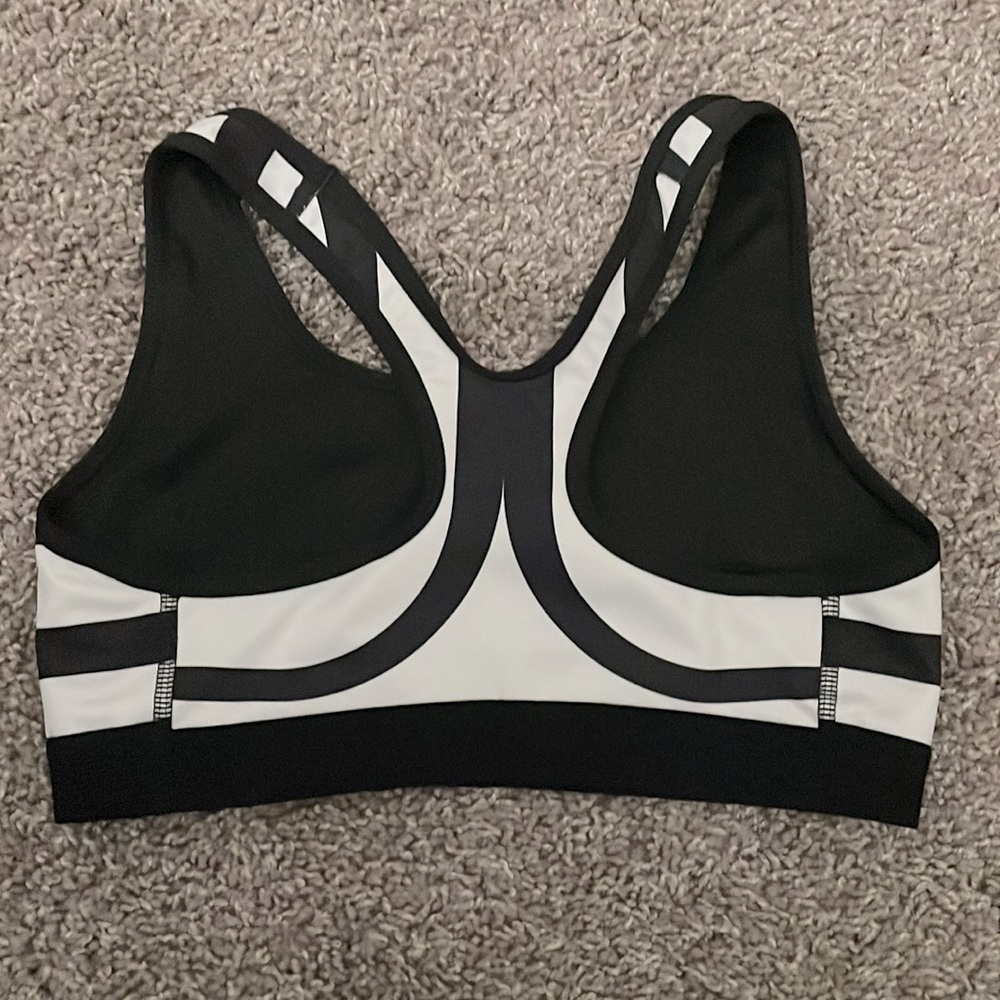 Nike Dri-Fit Sports Bra - Picture 3 of 5